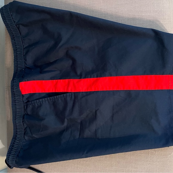 9” Side-Stripe Core Temp Short by Banana Republic - Picture 3 of 3